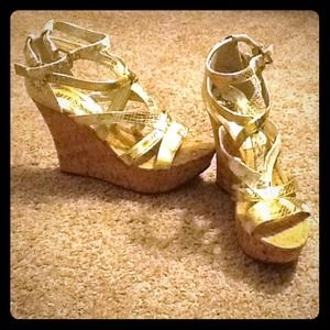 Guess Gold/White Wedges