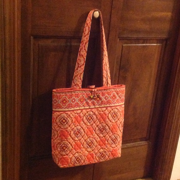 Vera Bradley tote. Great for school or work!