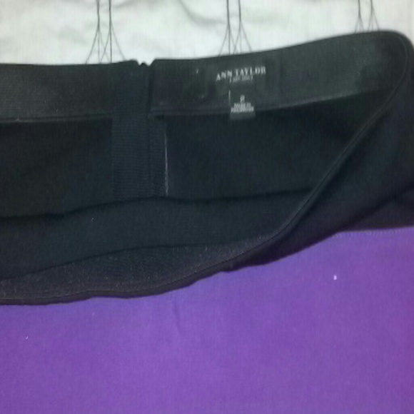 Ann Taylor black/plum striped skirt size 2 - Picture 3 of 4