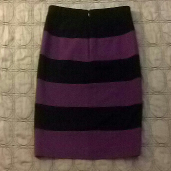 Ann Taylor black/plum striped skirt size 2 - Picture 4 of 4