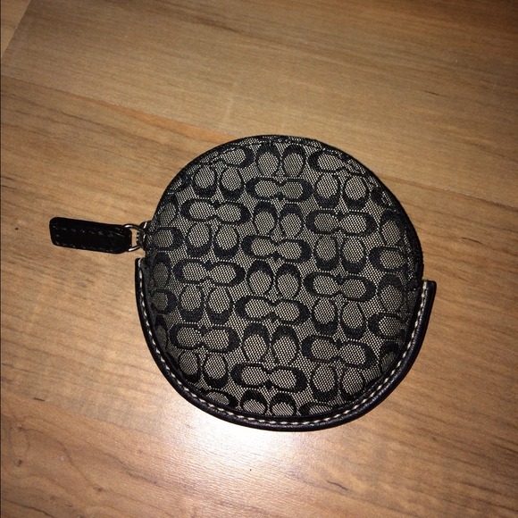 ✨SOLD✨Coach Coin Purse