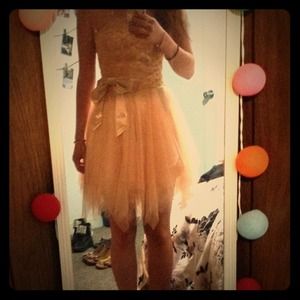Formal dress (gold)