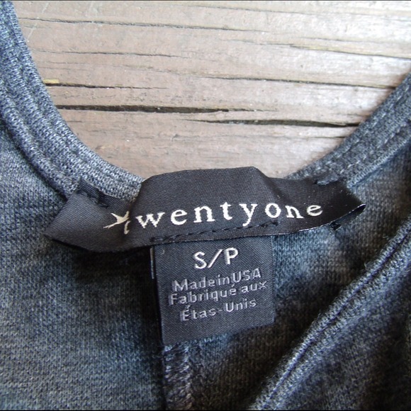 Cute gray tunic top - Picture 4 of 4