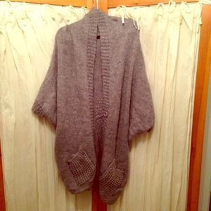 Classique Gray Wool Batwing Cardigan