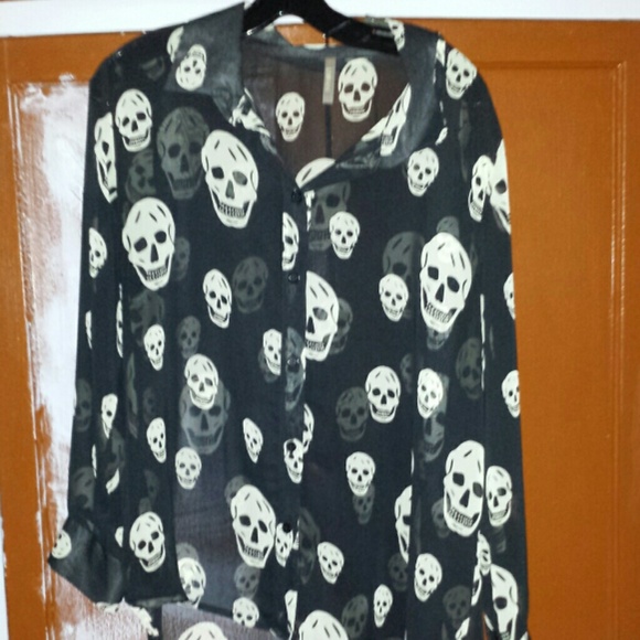 Skull sheer top