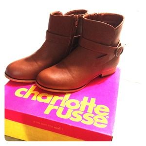 Cognac colored size 7 booties
