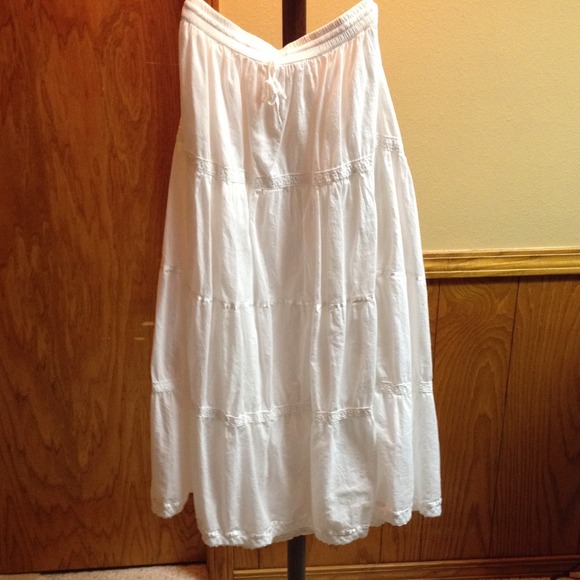 Sold in bundle - White prairie skirt