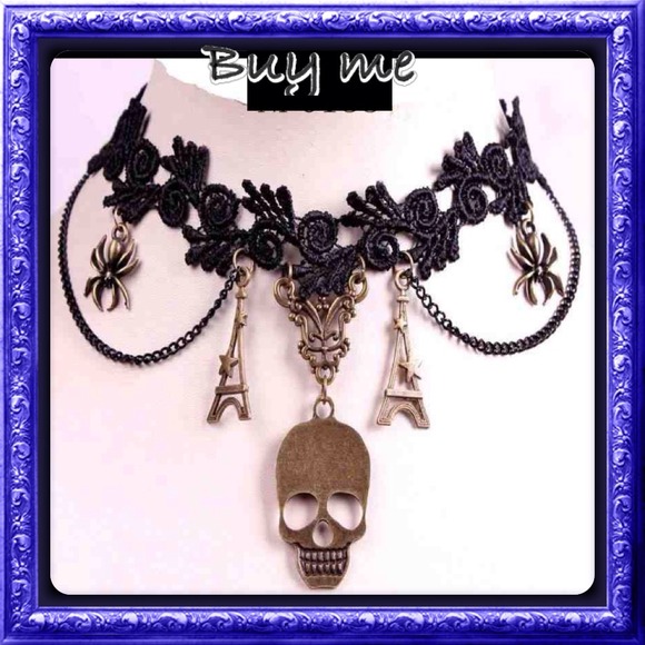 Beautiful Laced Necklace