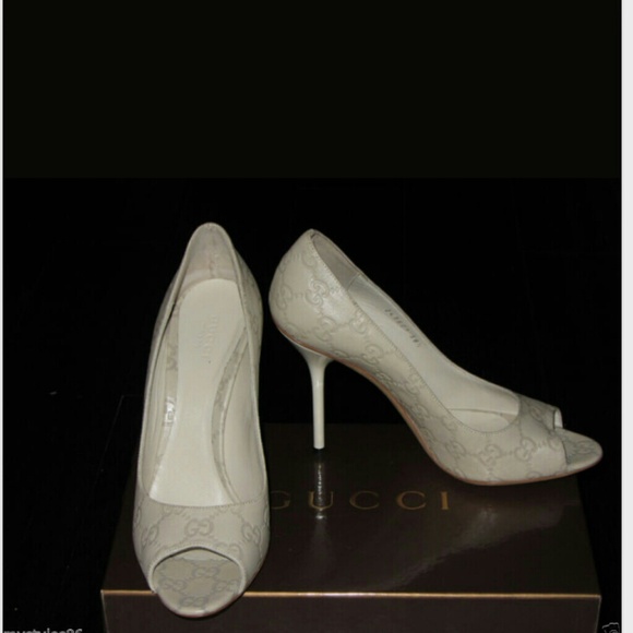 BNIB Creamy Leather Gucci