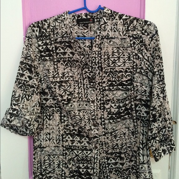 Aztec Print Top - Picture 2 of 4