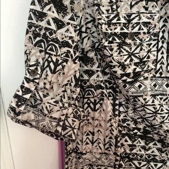 Aztec Print Top - Picture 3 of 4