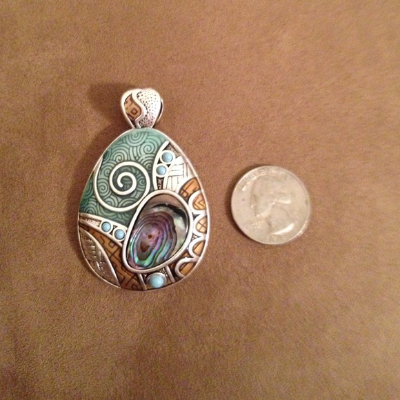 Multi colored pendant/slide - Picture 3 of 3