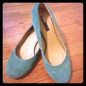 Teal green kitten heels.