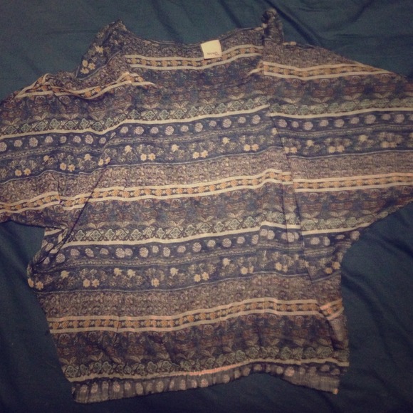 Sheer printed crop top.