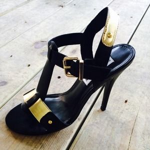 Steve Madden Reya Spiked Heel