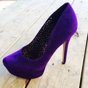 Jessica Simpson Waleo Pumps