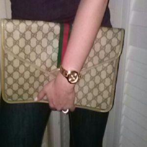 Vintage Gucci clutch