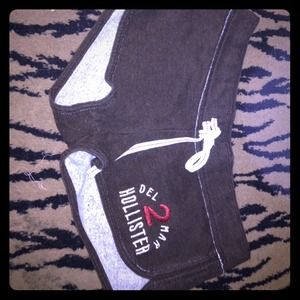 Brown Hollister Sweatshorts & Fox Rider Shirt