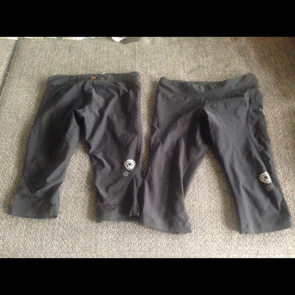 Lucy black running Capri size M