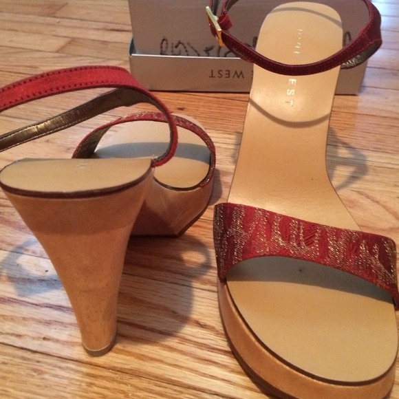 Brand New in Box Nine West Strappy Sandals