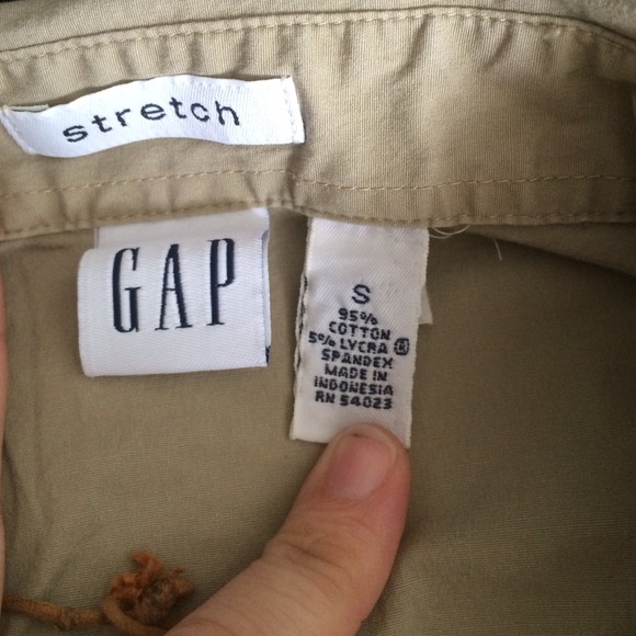 Cute details and lots of styling possibilities - Picture 4 of 4