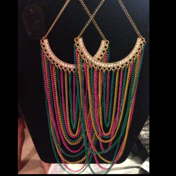 Trendy,Fun,& MODERN multicolored chain earrings!