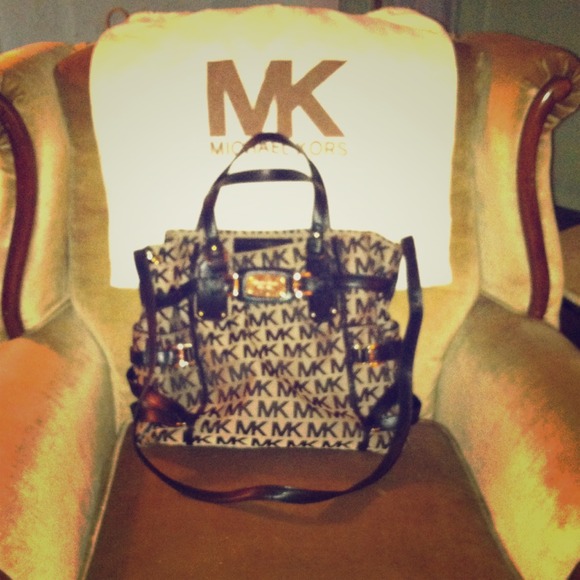 Large canvas Michael Kors hand bag
