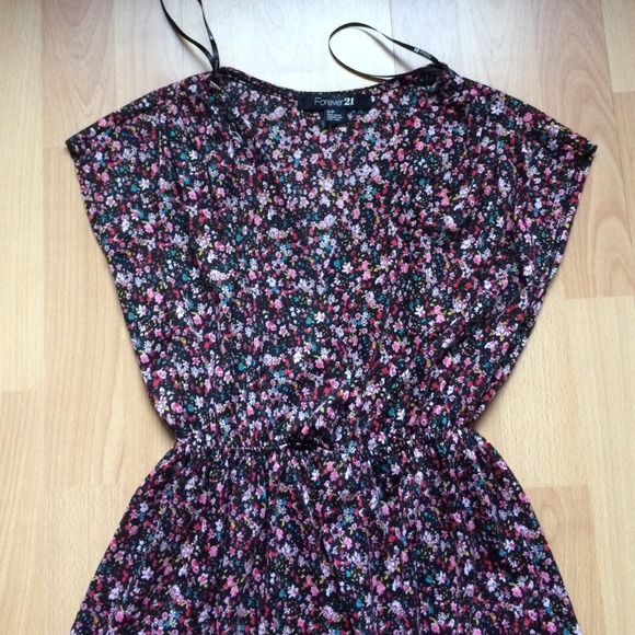 NWOT Forever 21 Floral Baby Doll Top - Picture 4 of 4