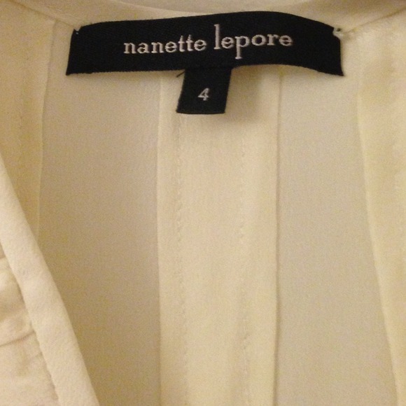 Nanette Lepore- cream flowy blouse. Size 4. - Picture 2 of 4