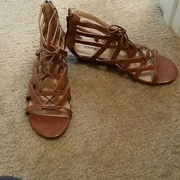 Express lace sandals