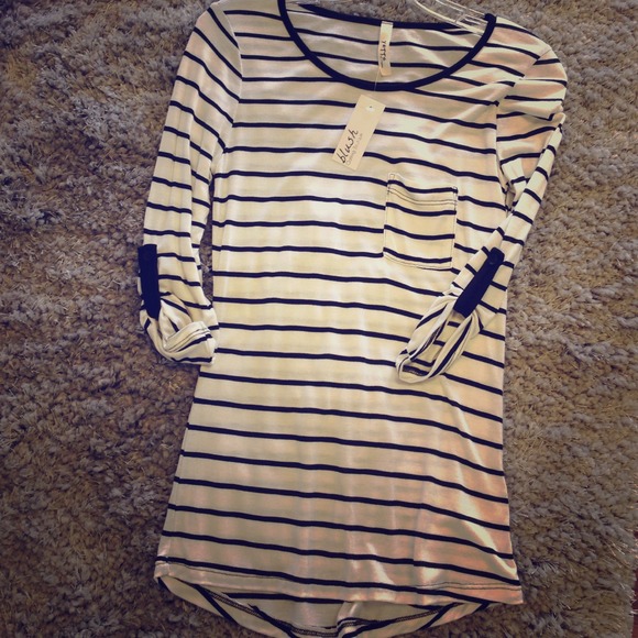 White and Black stripes 3/4 sleeve top MANY SIZES