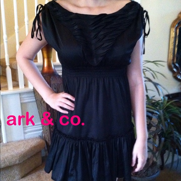 ark & co. Dresses & Skirts - 🎉Host Pick🎉ark & co. LBD