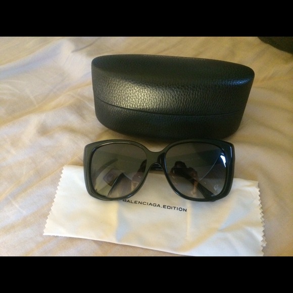Balenciaga sunglasses!!