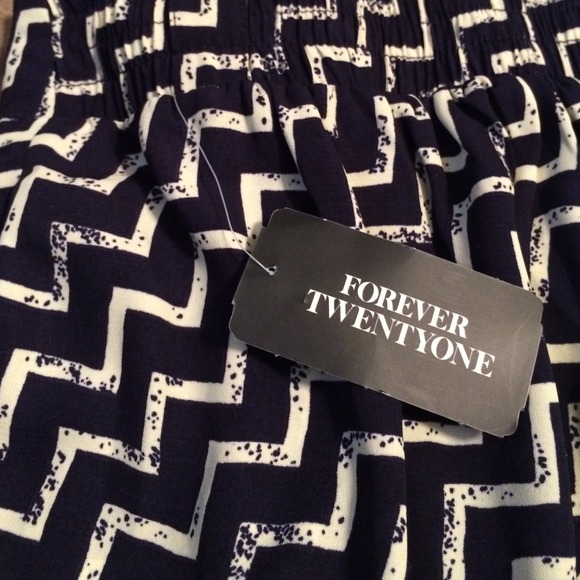 Forever 21 Chevron Shorts. - Picture 2 of 3