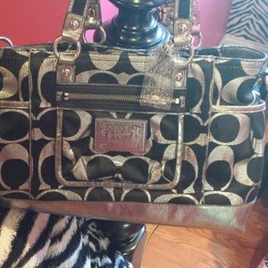 100% authentic Coach Poppy purse