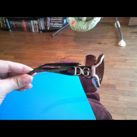 D&G SUNGLASSES NWTS