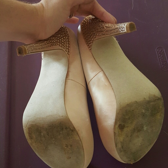 Heels - Picture 3 of 4