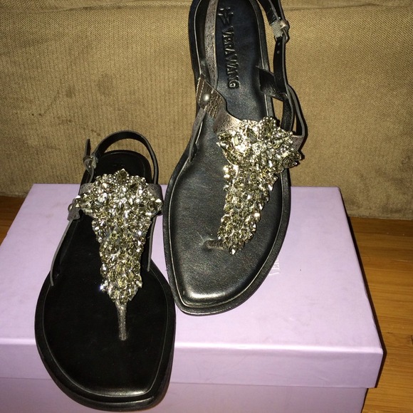 Vera Wang Lavender Label Sandals