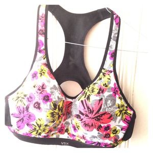 Vs sports bra