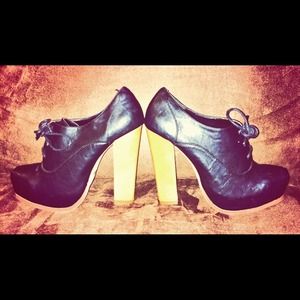 Wide Lace Up Platform Heels