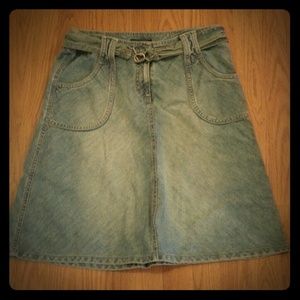 Adorable denim skirt!