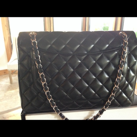 💰💰💰SOLD💰💰💰CHANEL maxi lambskin classic bag. - Picture 2 of 4
