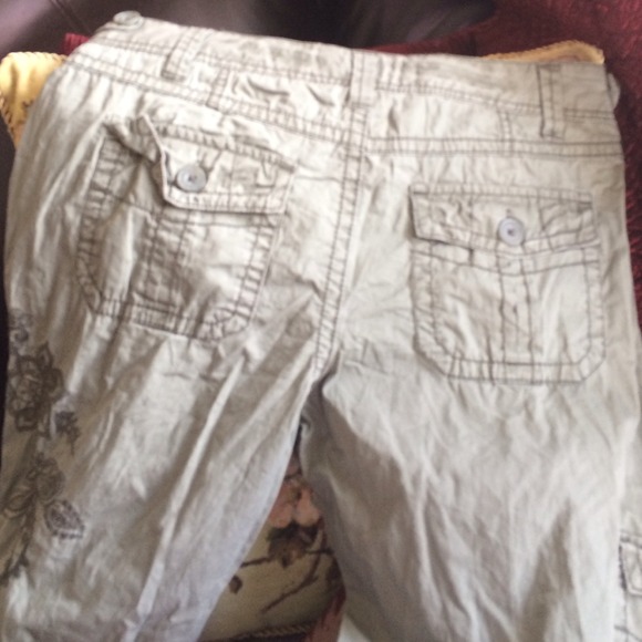 NWT aero pants/capris - Picture 3 of 3