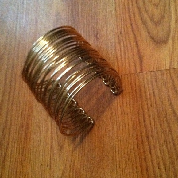 Gold Arm band/bracelet