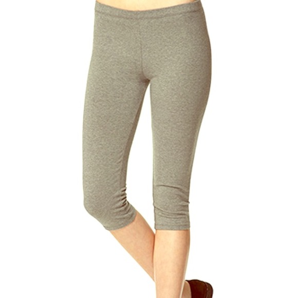 SOLD💘 F21 gray cropped leggings! - Picture 1 of 3