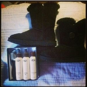 Uggs boots and uggs cleaner