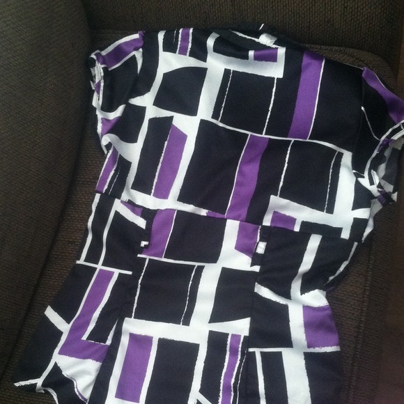 Black, purple and white satin blouse - Picture 3 of 3