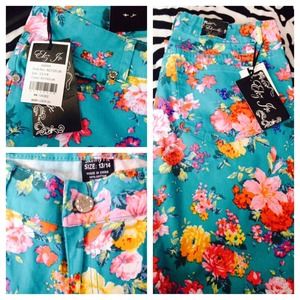 Pants , clothes and many more for half price !!!🎉