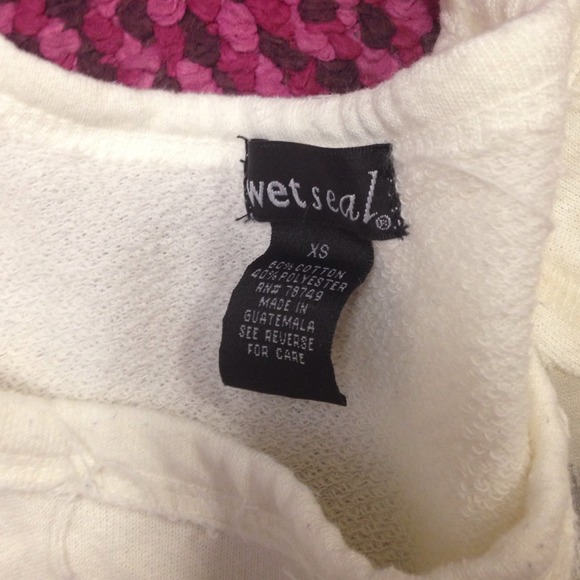 Wet seal sweater - Picture 2 of 3