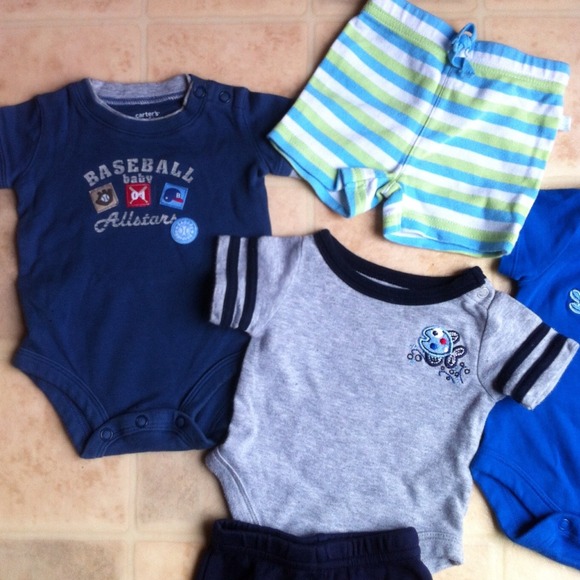 5pc. Misc NewBorn Bubdle - Picture 2 of 3